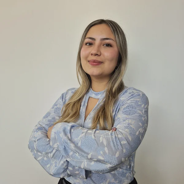 Laura Daniela Herrera Moreno, Profesional Inteligencia de Mercados